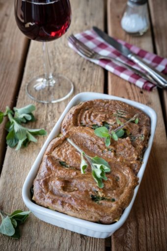 Vegane Lasagne mit Spinat-Tofu-Füllung und Cashew-Miso-Topping