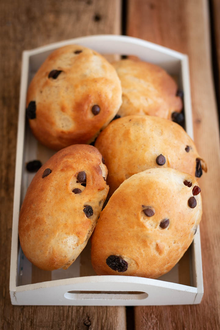 Vegane Schoko-Rosinen-Brötchen