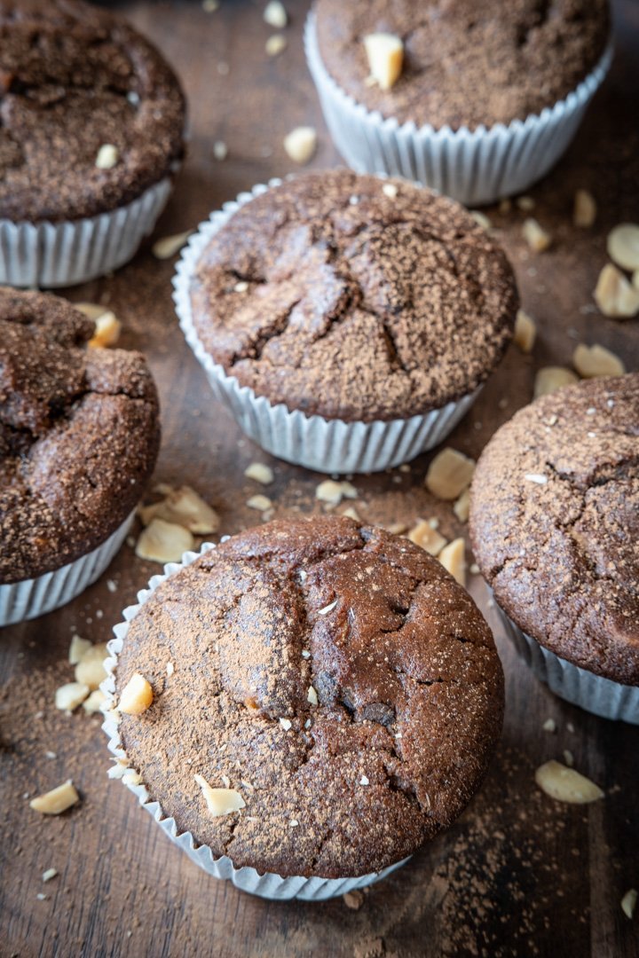 Vegane Schoko-Bananen-Kaffee-Erdnuss-Muffins » beVegt