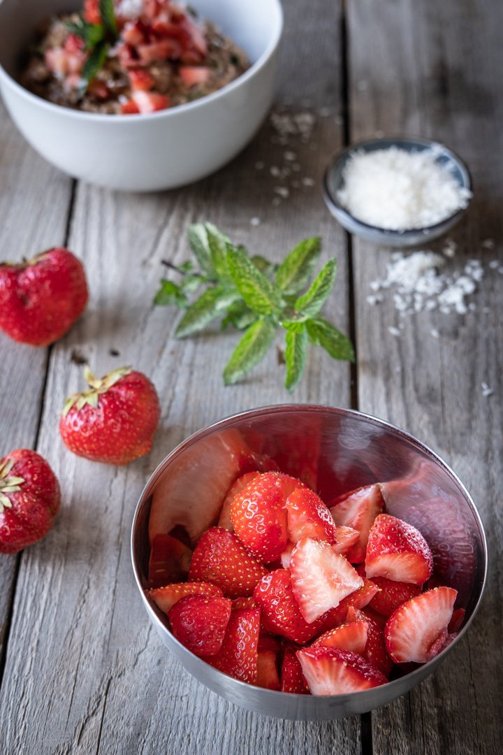 Eine Schale mit Erdbeeren