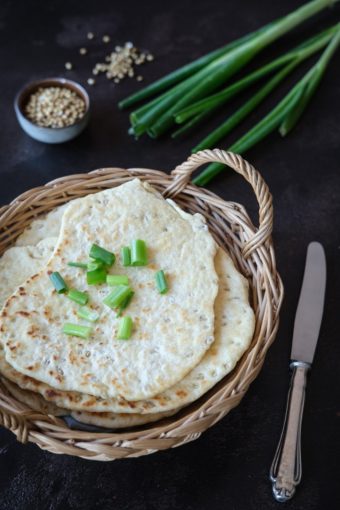 Ein Körbchen mit Pfannenbrot