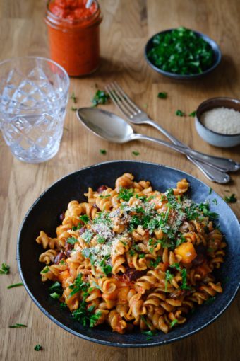 Pasta mit Butternutkürbis und Kidneybohnen » beVegt